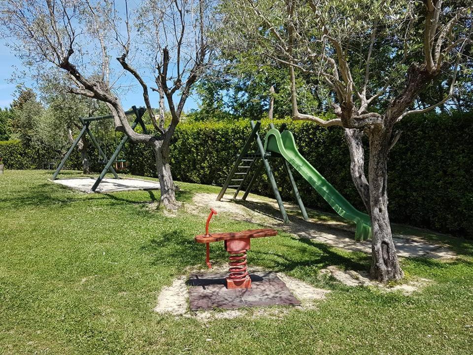 Agriturismo Fiore Di Campo Фермо Екстер'єр фото